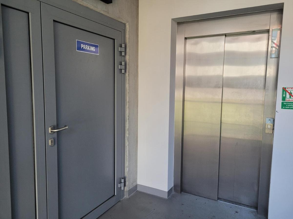 Apartament Gliwice Centrum Dunikowskiego Z Garazem Bagian luar foto